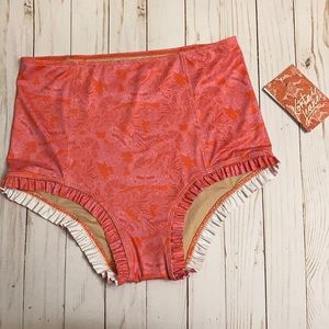 Kortni Jeane All ruffled up bottoms size medium